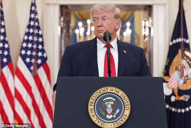 La Maison Blanche s'est penchée sur une "théorie du complot