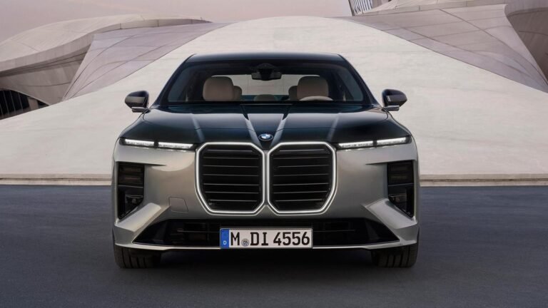 La actualización 2026 del BMW Serie 7 trae un nuevo