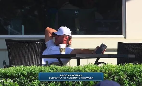 La chute du quintuple vainqueur majeur révélée dans les images