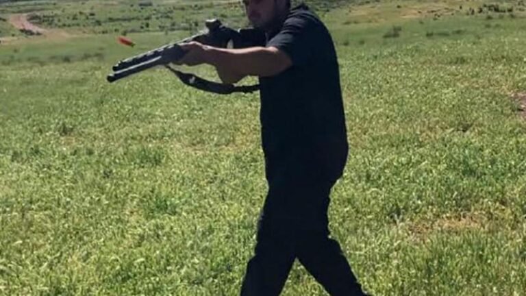 La familia consternada del acusado de disparar en Bondi, Naved