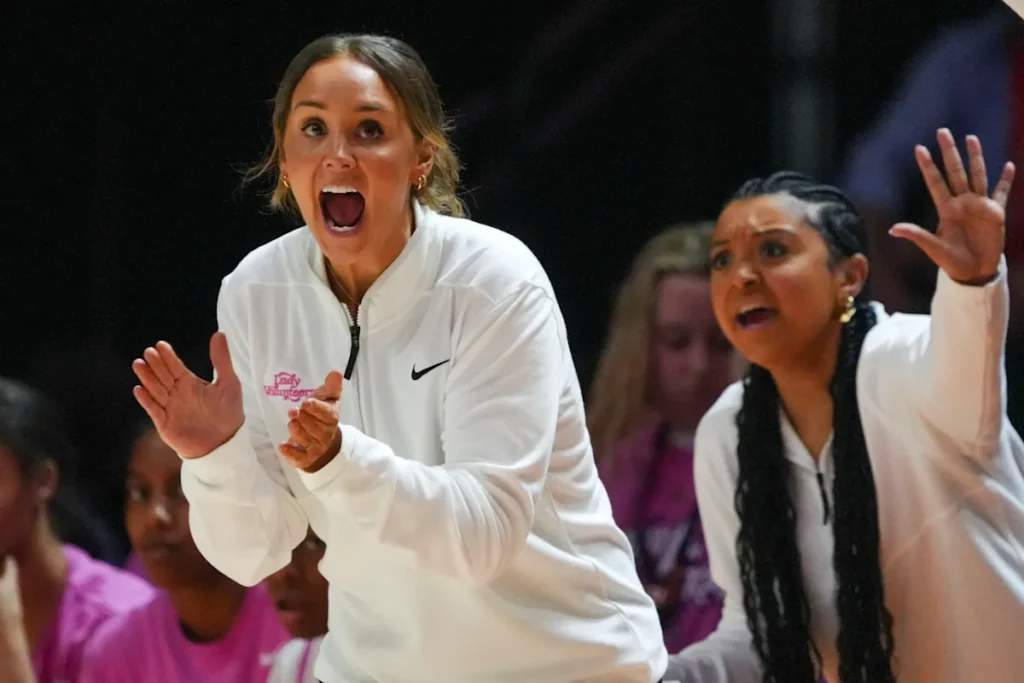 La garde du nord de l'Arizona, Naomi White, s'engage envers