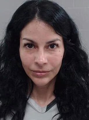 La glamour Texas, mère de trois enfants, s'est enfuie de