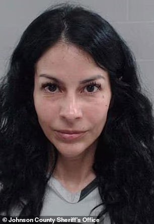 La glamour Texas, mère de trois enfants, s'est enfuie de