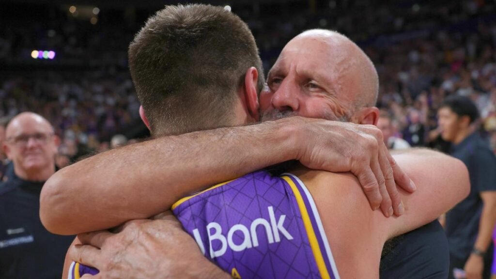 La leyenda australiana Brian Gurjian llevó a los Sydney Kings