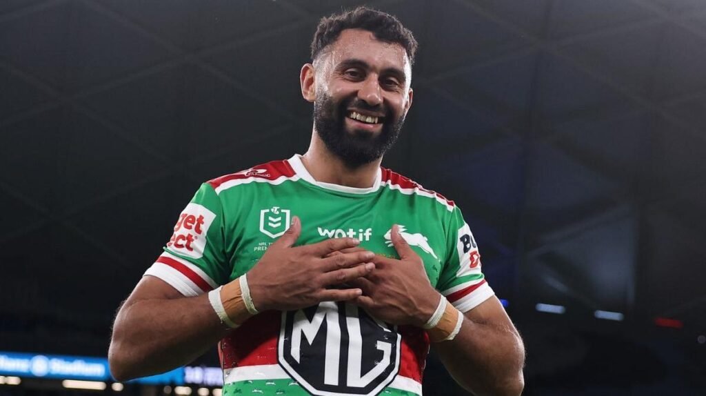 La máquina de triple puntuación Alex Johnston confirma su exitoso