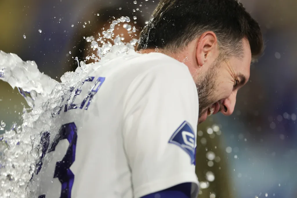 La nuit tranquille de Kyle Tucker devient bruyante avec le