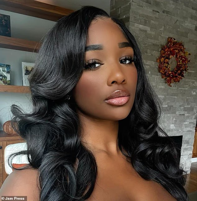 La star Internet (31 ans), ravie, a partagé une vidéo