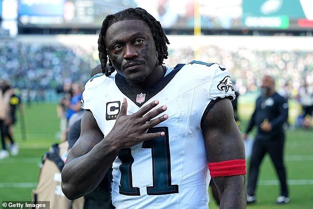 La superstar des Eagles, AJ Brown, est « susceptible »
