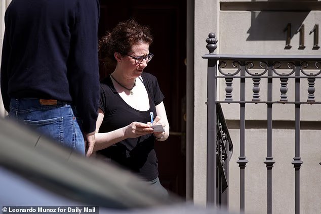 La victoire d'une riche veuve en tant que squatteur présumé