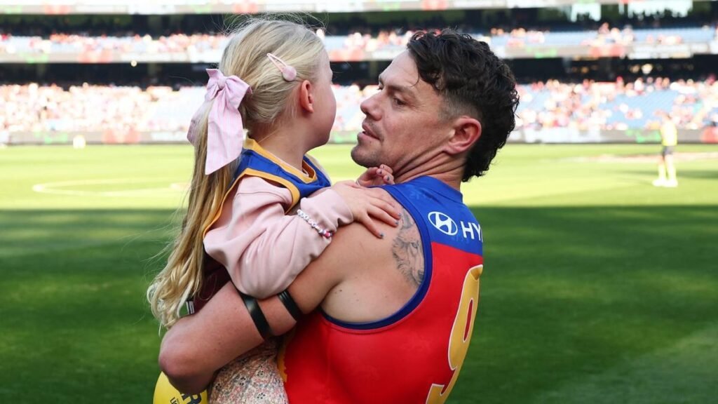 Lachie Neale y su hija Piper se vieron obligadas a