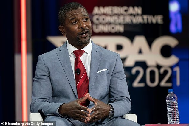 L'ancienne star des Vikings brise le silence sur les raids