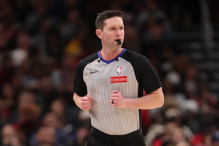 L'arbitre de la NBA Ben Taylor se retire du match