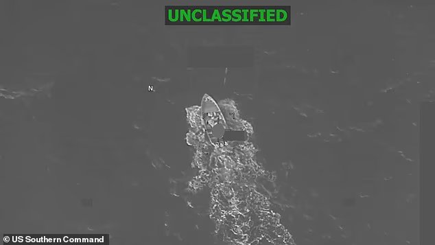 L'armée américaine détruit un navire dans l'océan Pacifique et tue