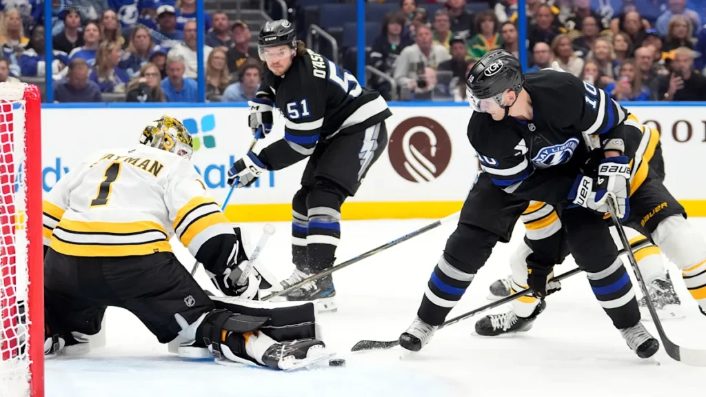 Le Lightning a battu les Bruins 3-1 HR pour assurer