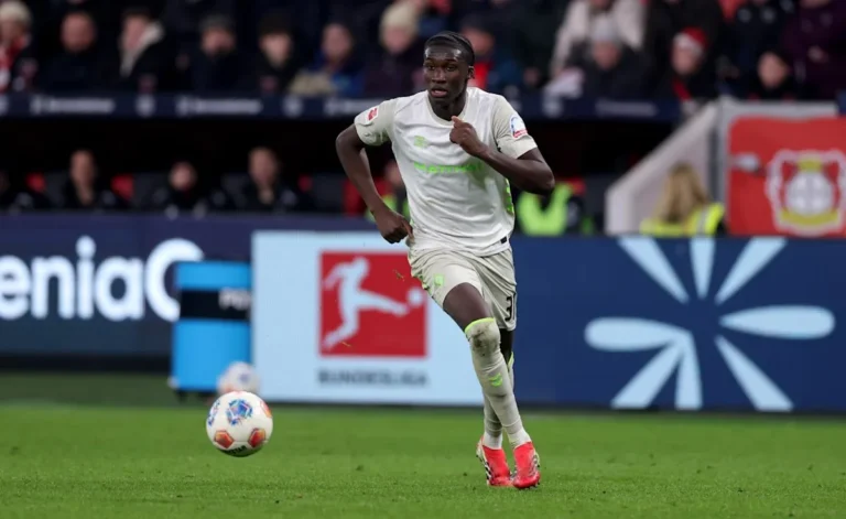 Le Paris Saint-Germain intensifie son intérêt pour le jeune du