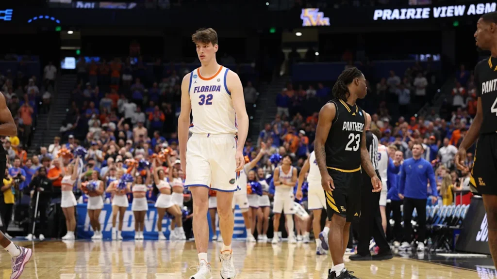 Le basketteur le plus grand du monde, Olivier Rioux, 7