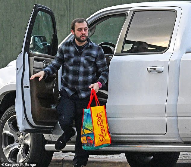 Le casier judiciaire honteux d'un policier du NYPD qui a