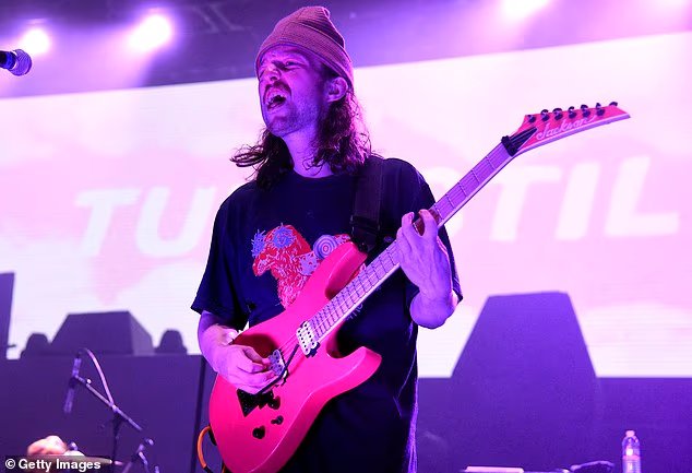 Le fondateur de Turnstile, Brady Ebert, arrêté pour tentative de