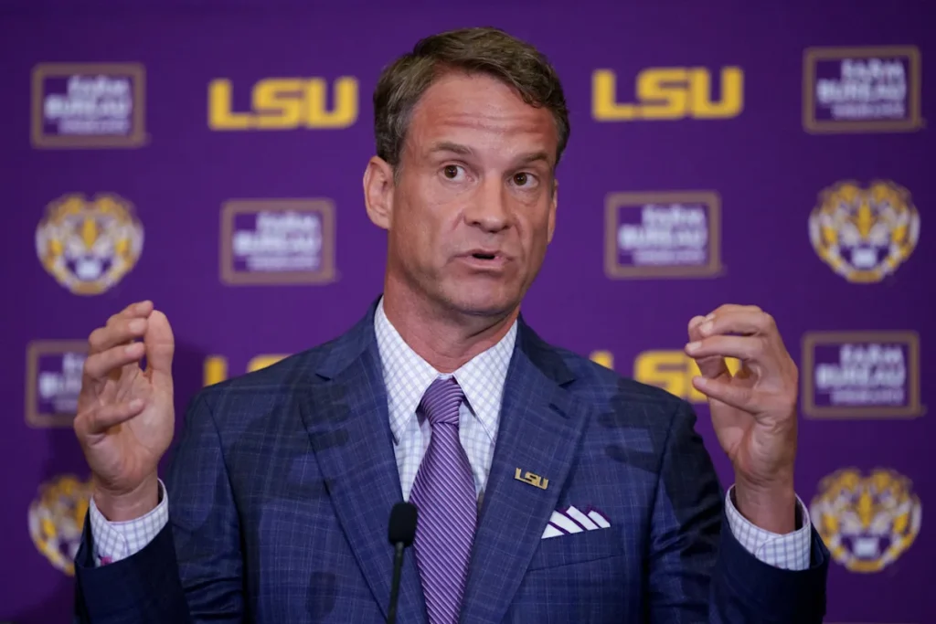 Le football LSU et Lane Kiffin joueront-ils un match de