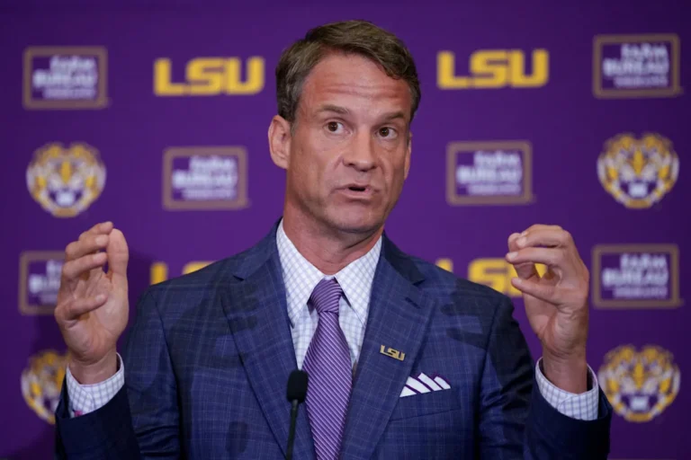 Le football LSU et Lane Kiffin joueront-ils un match de