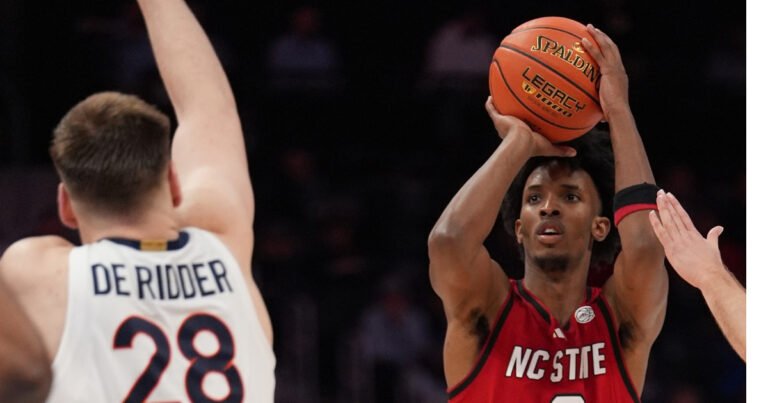 Le garde de deuxième année de NC State, Paul McNeil,