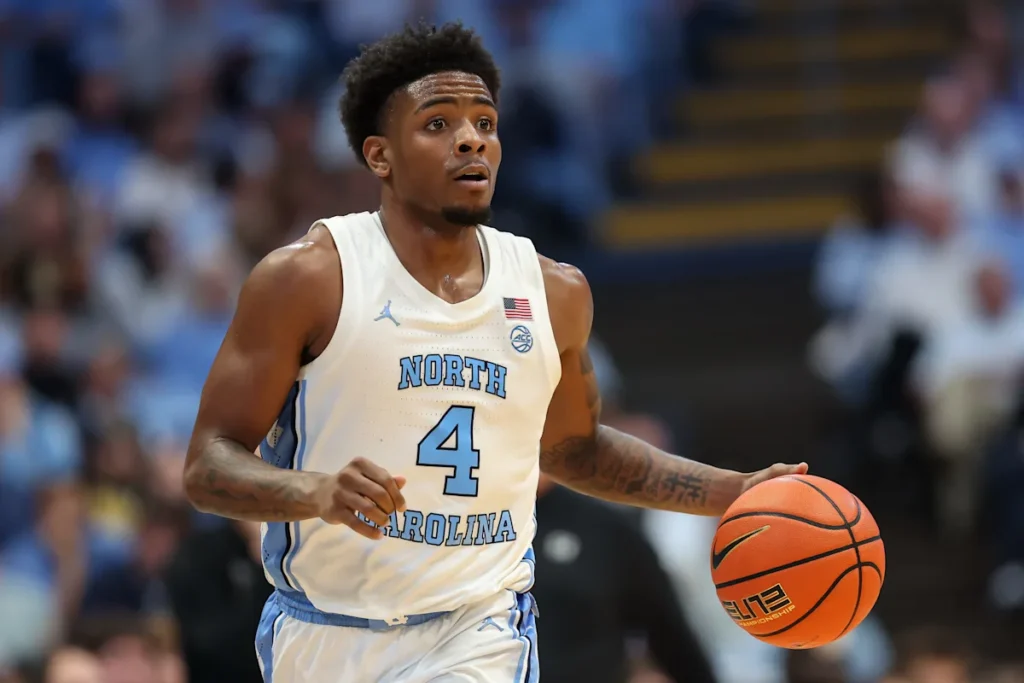 Le garde de l'UNC renouvelle officiellement son contrat jusqu'à la