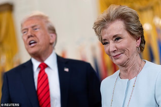 Le gouvernement fédéral dit qu'il est temps de payer alors