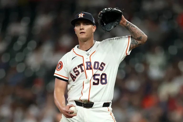 Le lanceur des Astros Hunter Brown placé sur la liste