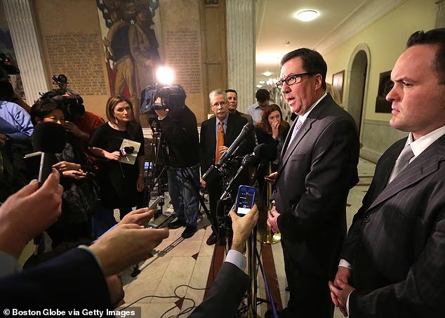 Le législateur démocrate reconnu coupable de fraude insiste sur le