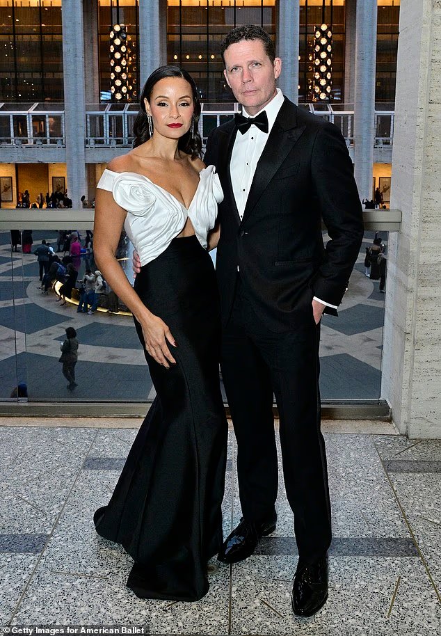 Le mari de la star de RHONI, Cy de Silva,