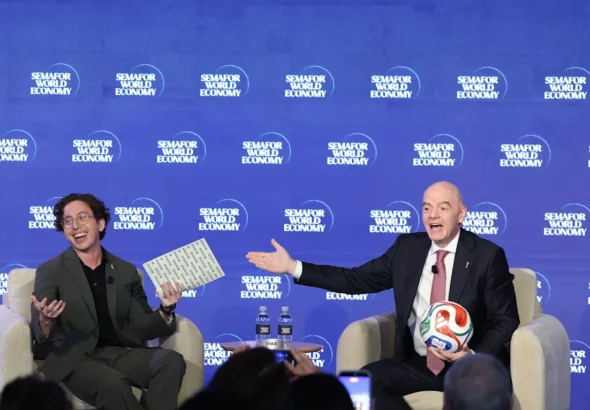 Le président de la FIFA déclare que les supporters du