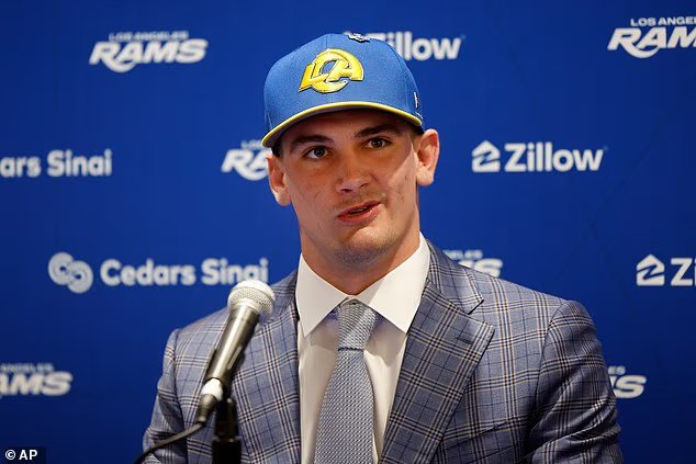 Le quart-arrière récemment repêché des Rams a stupéfié les fans