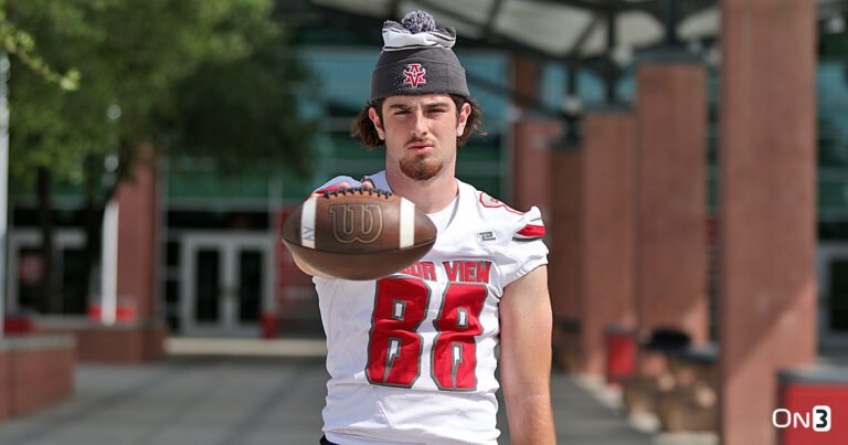 Le quatre étoiles TE Zach Fares s'engage à l'UCLA et