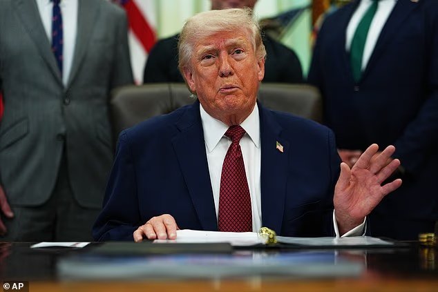 Le retrait nucléaire choc de Trump d'Iran après avoir crié