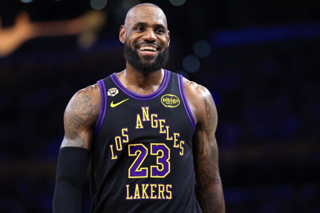 LeBron James franchit une étape NBA, les Lakers de Los