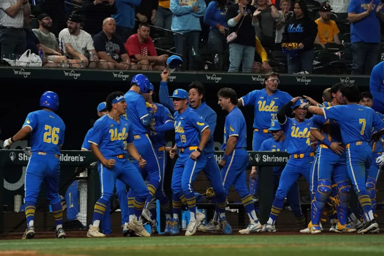 L'équipe de baseball la mieux classée de l'UCLA balaie ses