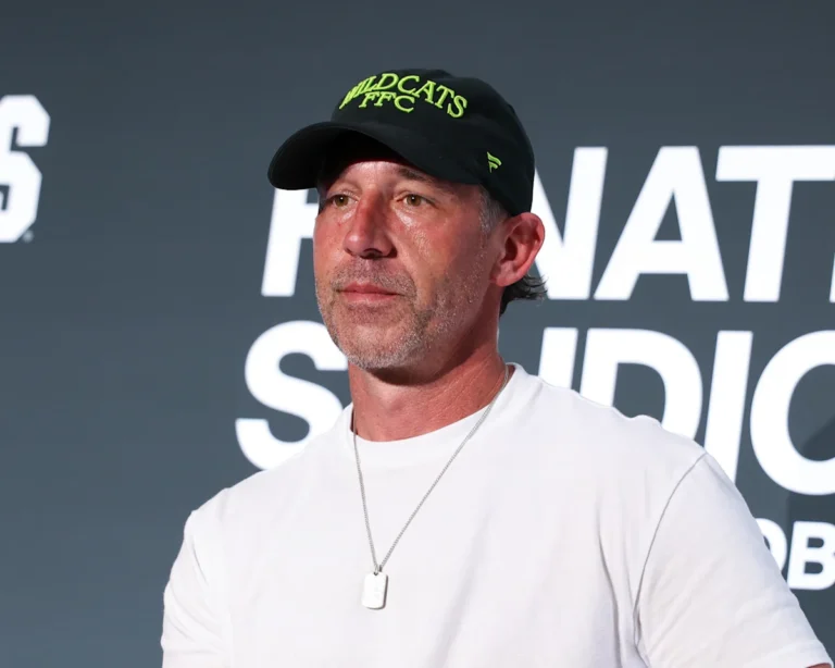 Les 49ers échangent avec les Dolphins contre un choix de