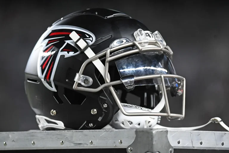 Les Falcons dévoilent un nouveau design d'uniforme pour la saison