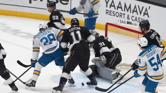 Les Kings battent les Blues en prolongation et prennent les