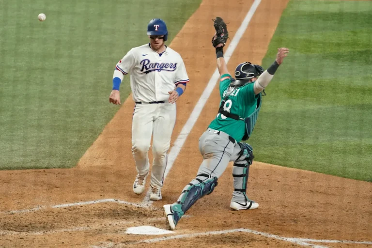 Les Mariners ont été éliminés, s'inclinant 9-4 contre les Rangers.