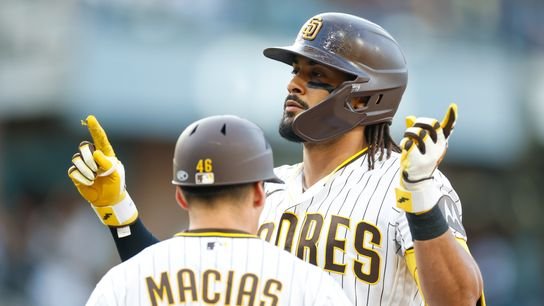 Les Padres restent au chaud et balayent les Mariners pour
