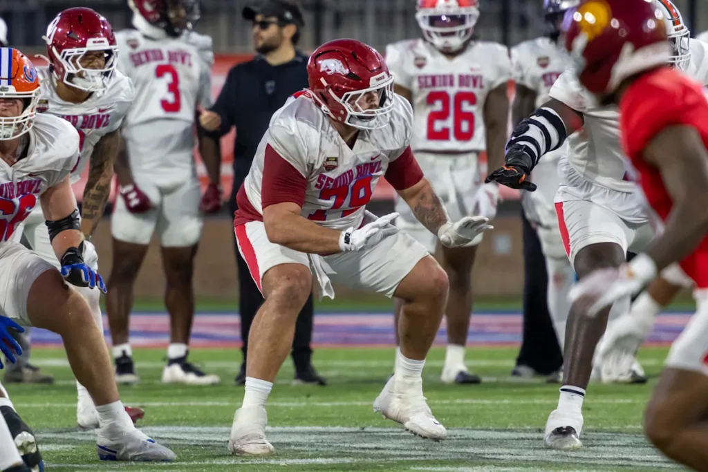 Les Titans du Tennessee repêchent G Fernando Carmona : voici