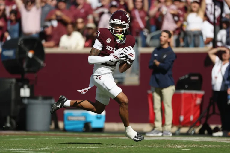 Les analystes de la CFB classent Texas A&M junior WR