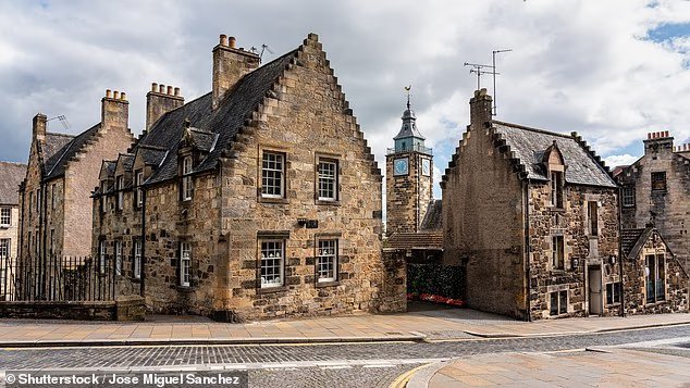 Les destinations de vacances sont remplacées par des villes chères,