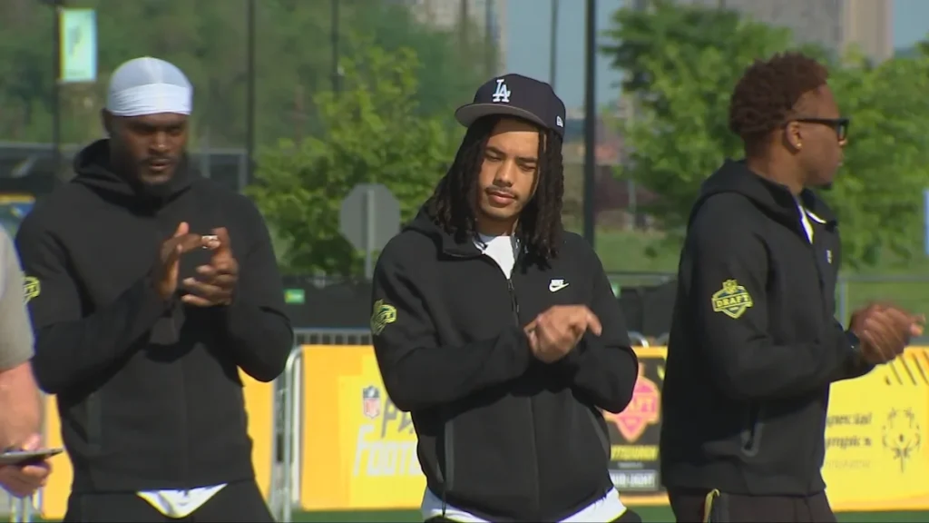 Les espoirs de la NFL partagent leurs premières impressions sur