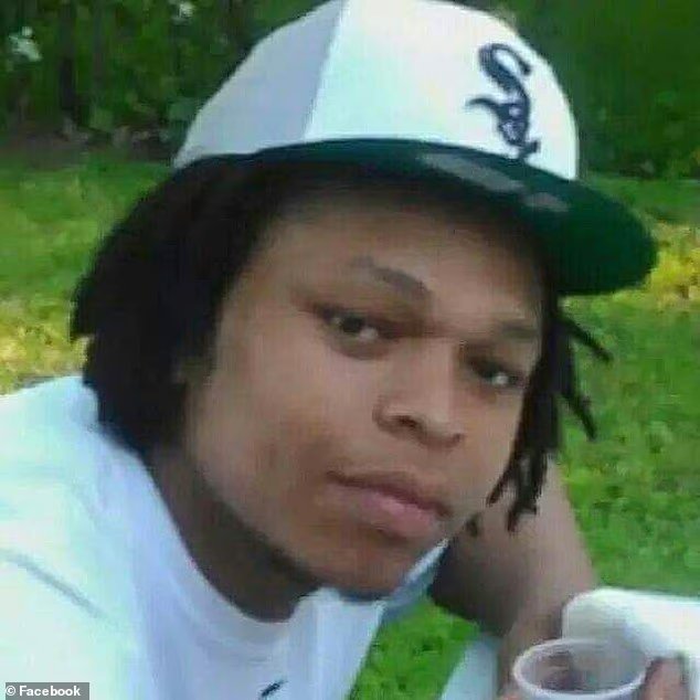 Les législateurs de Woke Chicago votent pour nommer un terrain