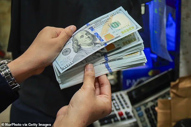 Les licenciements massifs de contribuables tentent les contribuables ordinaires avec