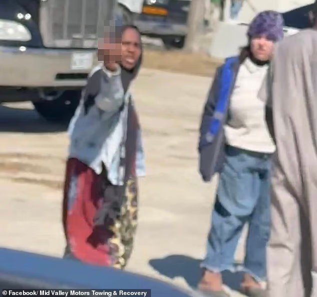 Les musulmans se plaignent que c'est RACISTE de faire remorquer