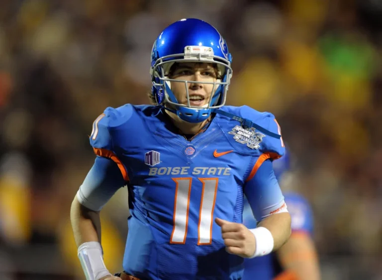 L'hommage créatif de Boise State aux légendes Kellen Moore et