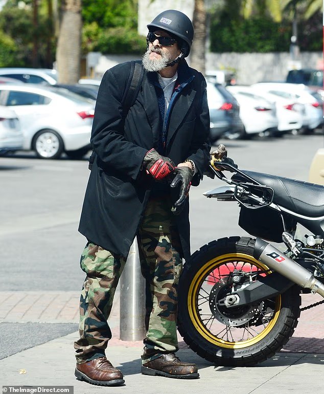 L'icône du Brat Pack des années 80 déroute les fans